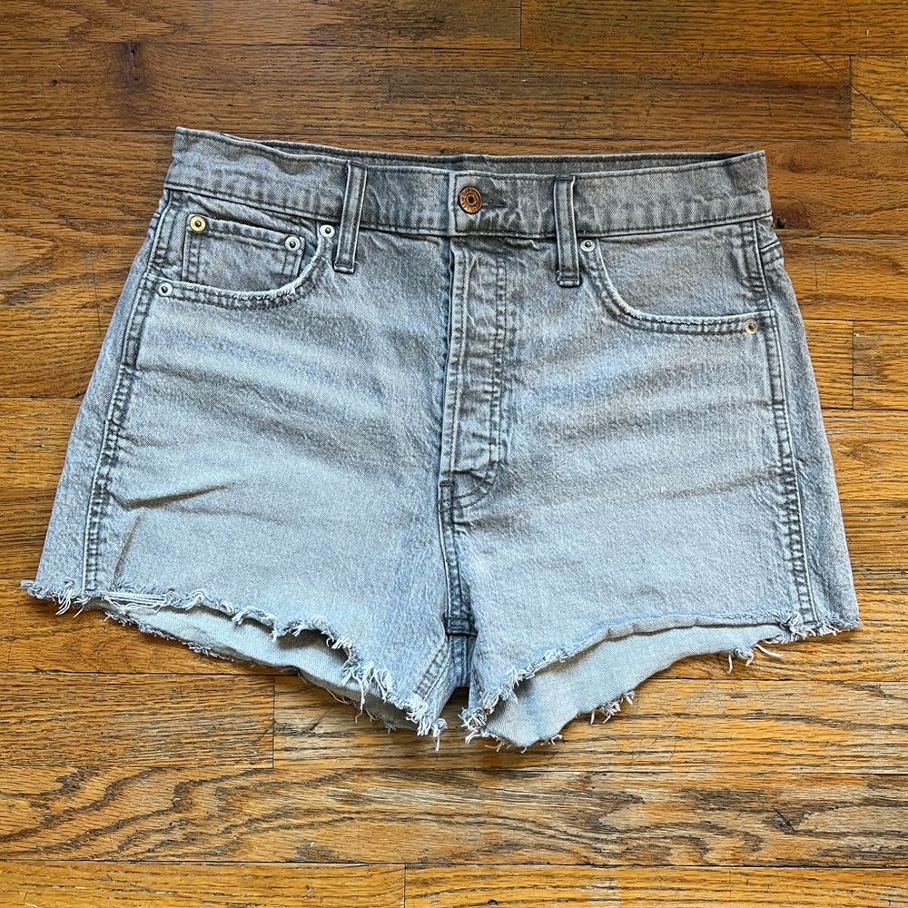 GAP Cheeky Short High Rise - Light Gray